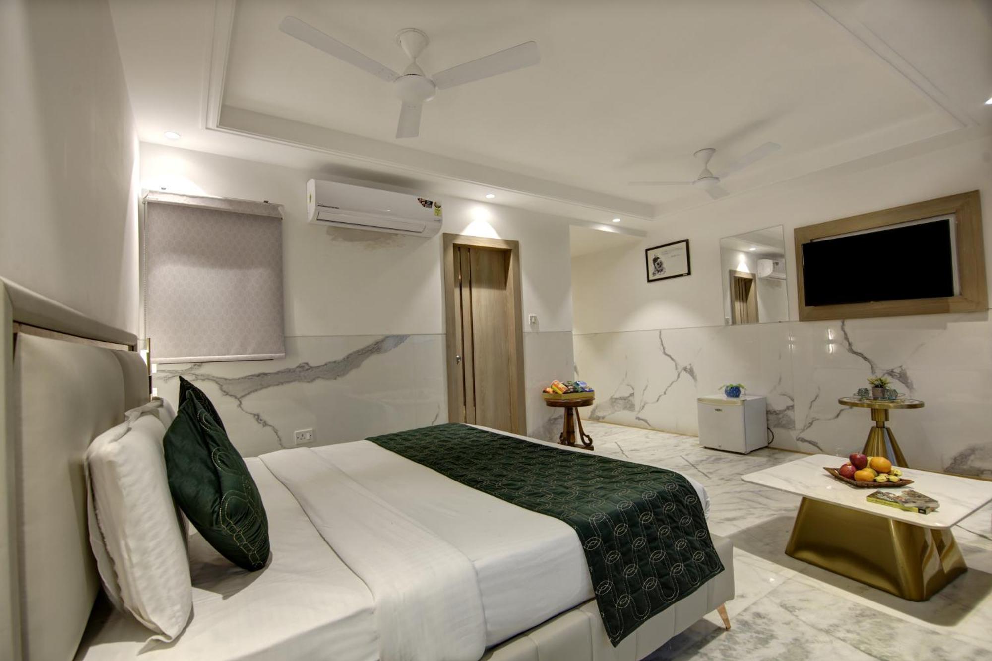 Hotel International - Near Delhi Airport