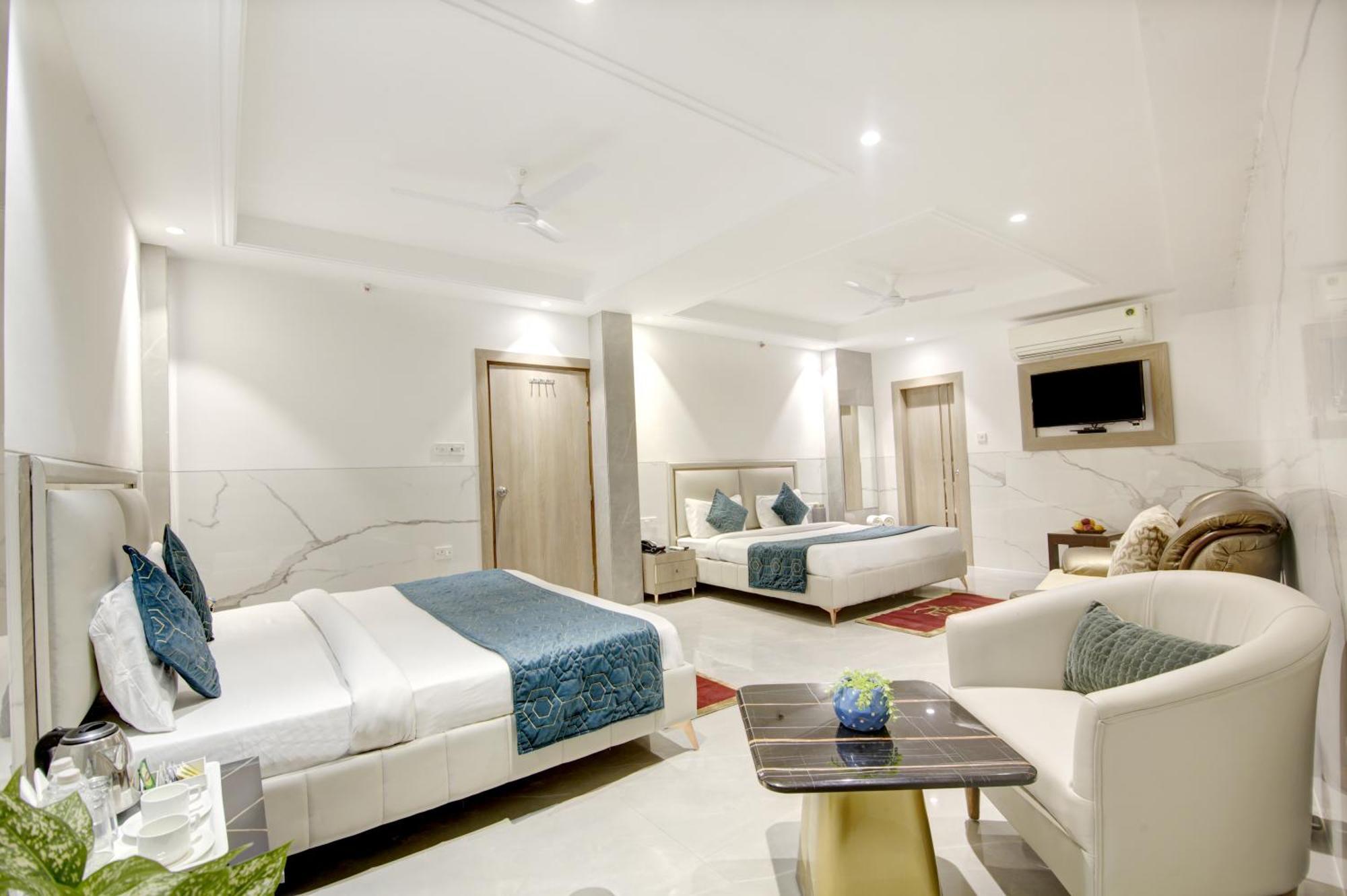 International - Near Delhi Airport 3* New Delhi