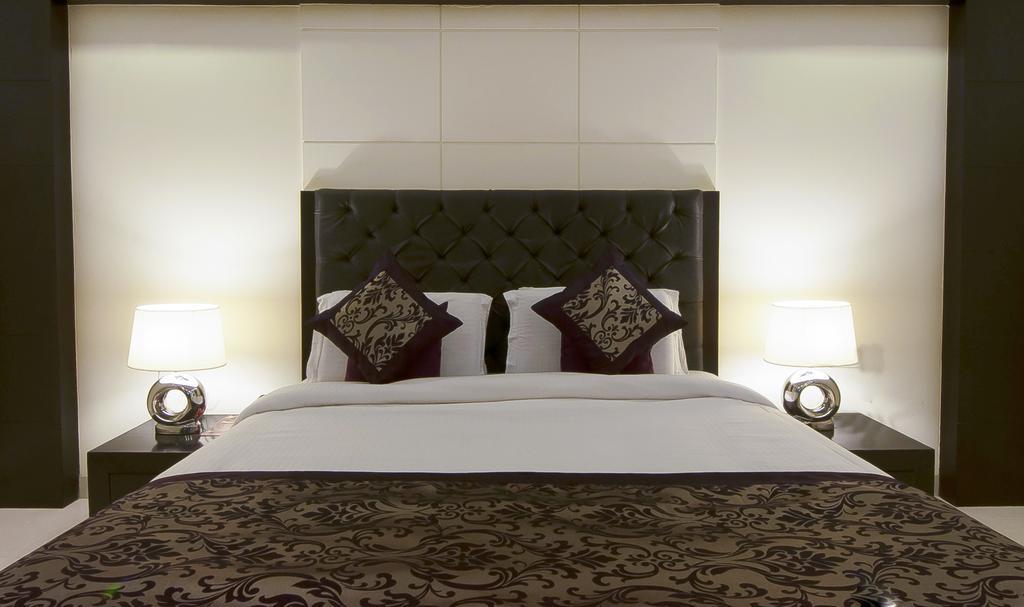 International - Near Delhi Airport Hotel 3*