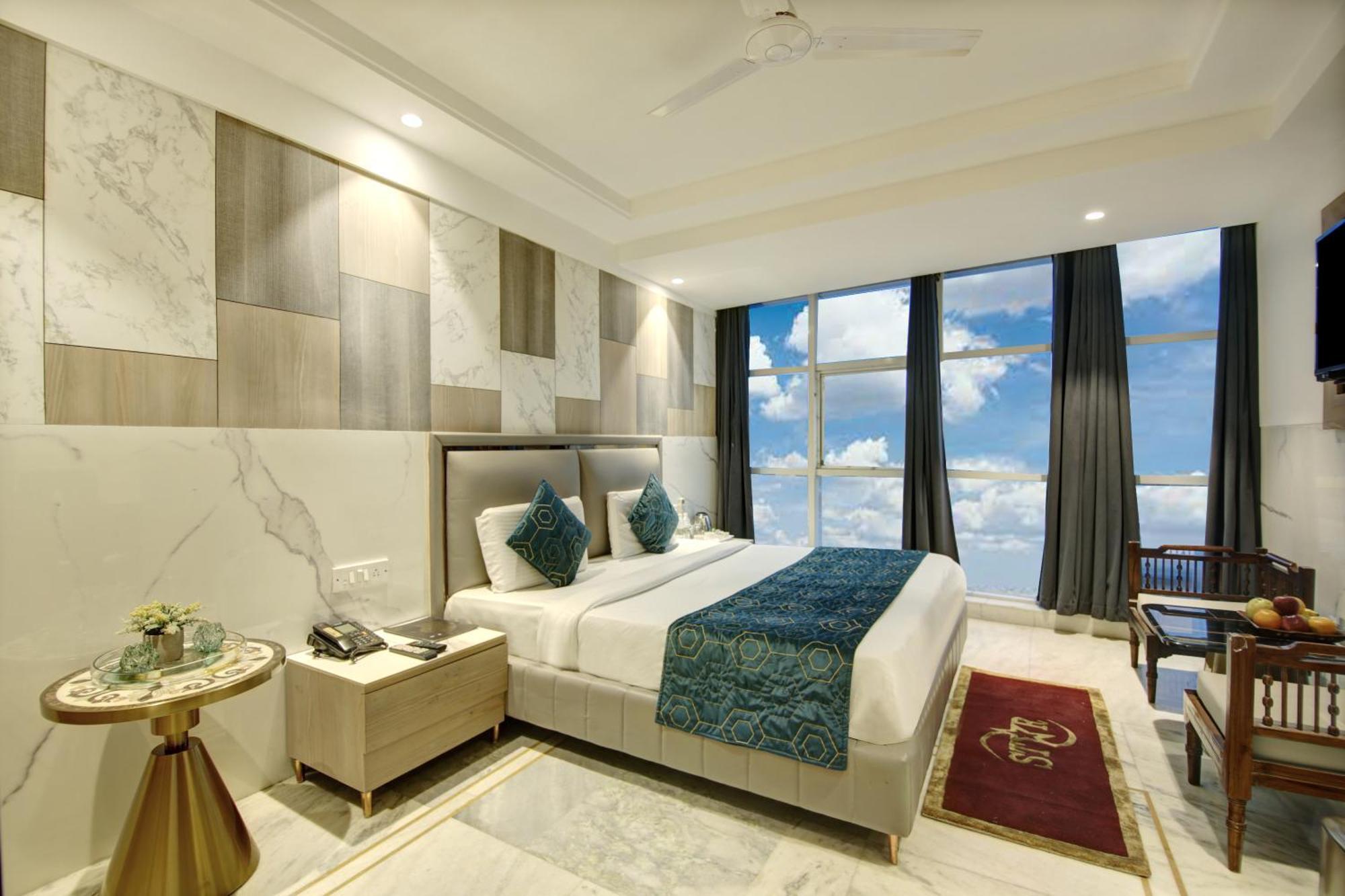 International - Near Delhi Airport Hotel 3*